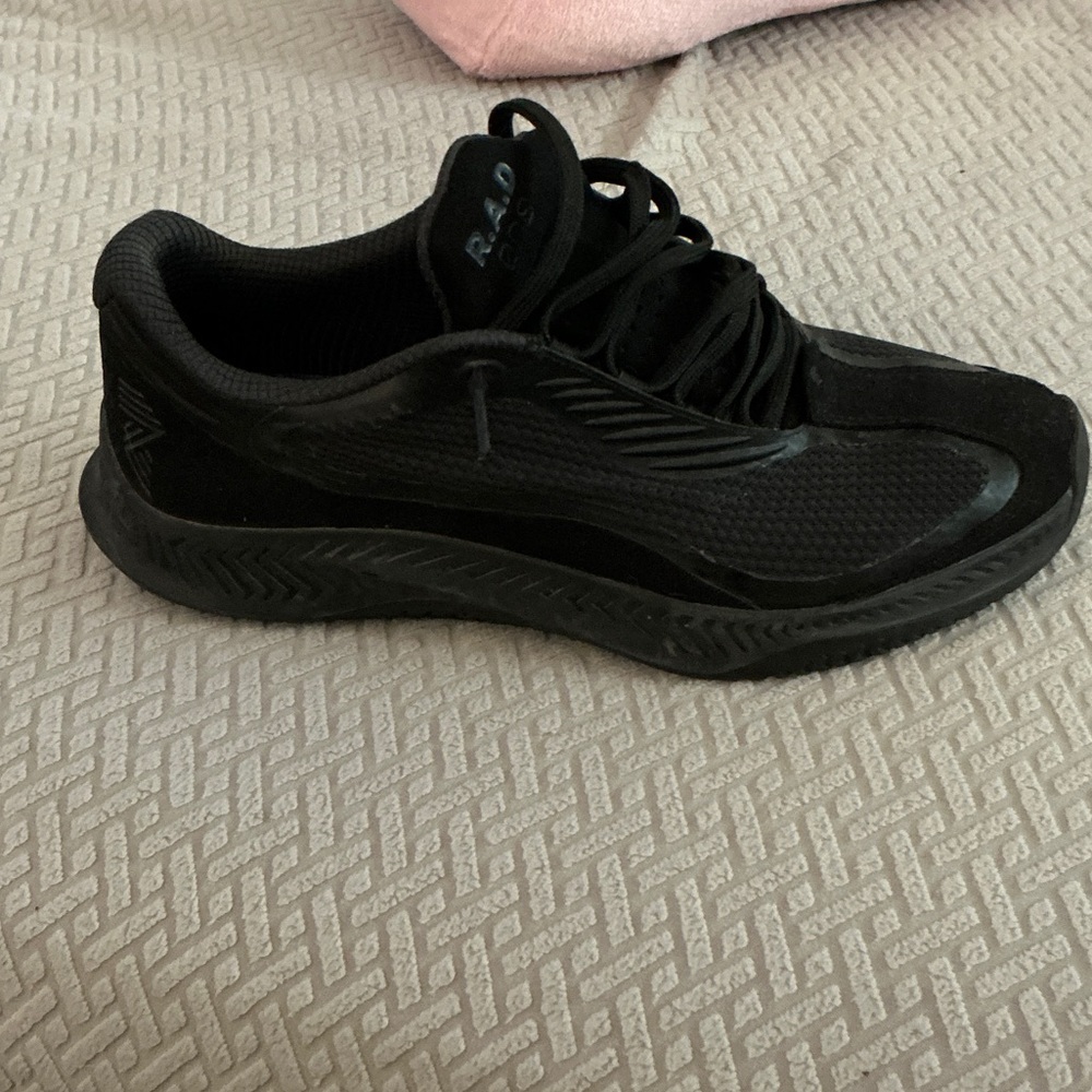 R.A.D One 3 X Black Men sz 9